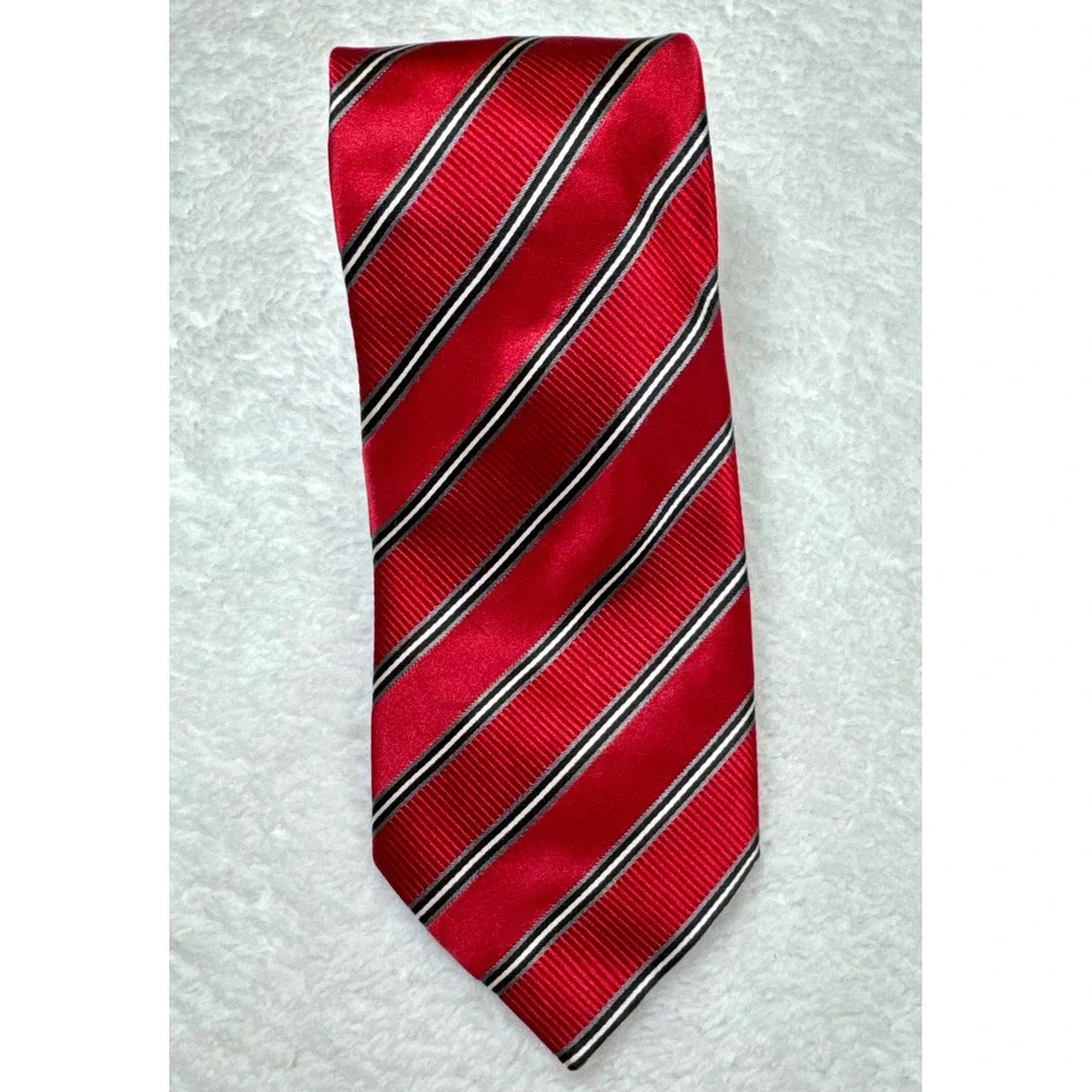Donald J. Trump Necktie Red Striped Signature Collection Silk Tie Length‎ 59
